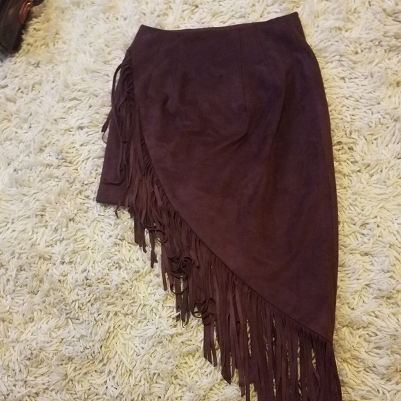 EXPRESS faux suede, burgandy fringe,  partial-mini skirt. 60's 70's style - Picture 4 of 8